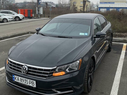 Серый Фольксваген Пассат, объемом двигателя 1.8 л и пробегом 122 тыс. км за 11000 $, фото 1 на Automoto.ua