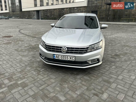 Серый Фольксваген Пассат, объемом двигателя 1.8 л и пробегом 160 тыс. км за 12200 $, фото 1 на Automoto.ua