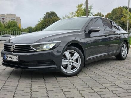 Фольксваген Пассат 2016 в Хмельницком на Automoto.ua Серый Фольксваген Пассат, объемом двигателя 0 л и пробегом 237 тыс. км за 11999 $, фото 1 на Automoto.ua