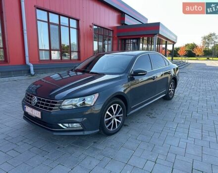 Серый Фольксваген Пассат, объемом двигателя 1.8 л и пробегом 189 тыс. км за 12300 $, фото 1 на Automoto.ua