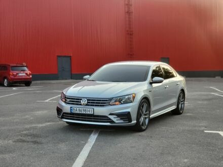 Серый Фольксваген Пассат, объемом двигателя 1.8 л и пробегом 187 тыс. км за 14800 $, фото 1 на Automoto.ua