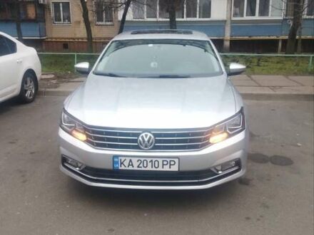 Серый Фольксваген Пассат, объемом двигателя 1.8 л и пробегом 210 тыс. км за 16000 $, фото 1 на Automoto.ua