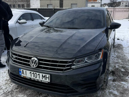 Серый Фольксваген Пассат, объемом двигателя 1.8 л и пробегом 99 тыс. км за 12900 $, фото 1 на Automoto.ua