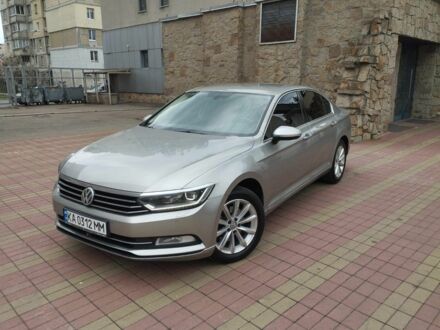 Серый Фольксваген Пассат, объемом двигателя 2 л и пробегом 182 тыс. км за 16700 $, фото 1 на Automoto.ua