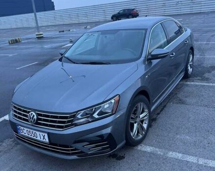 Серый Фольксваген Пассат, объемом двигателя 1.8 л и пробегом 119 тыс. км за 12500 $, фото 1 на Automoto.ua