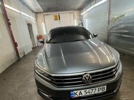 Серый Фольксваген Пассат, объемом двигателя 3.6 л и пробегом 170 тыс. км за 15500 $, фото 1 на Automoto.ua