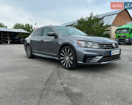 Сірий Фольксваген Пассат, об'ємом двигуна 1.8 л та пробігом 258 тис. км за 13000 $, фото 1 на Automoto.ua