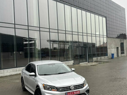 Сірий Фольксваген Пассат, об'ємом двигуна 1.8 л та пробігом 208 тис. км за 11800 $, фото 1 на Automoto.ua