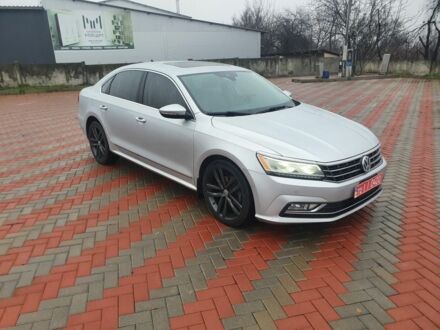 Серый Фольксваген Пассат, объемом двигателя 1.8 л и пробегом 200 тыс. км за 11999 $, фото 1 на Automoto.ua