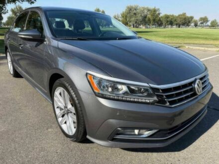 Серый Фольксваген Пассат, объемом двигателя 1.8 л и пробегом 63 тыс. км за 8900 $, фото 1 на Automoto.ua