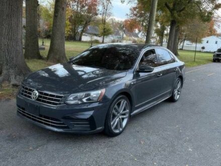 Серый Фольксваген Пассат, объемом двигателя 1.8 л и пробегом 63 тыс. км за 7800 $, фото 1 на Automoto.ua