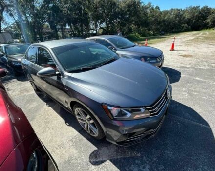 Серый Фольксваген Пассат, объемом двигателя 1.8 л и пробегом 88 тыс. км за 10700 $, фото 1 на Automoto.ua