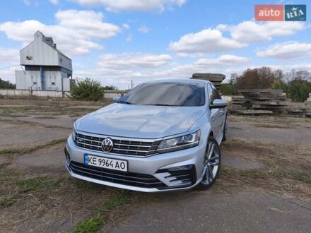Фольксваген Пассат 2017 в Долинской на Automoto.ua Серый Фольксваген Пассат, объемом двигателя 1.98 л и пробегом 89 тыс. км за 15000 $, фото 1 на Automoto.ua