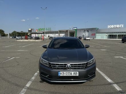Фольксваген Пассат 2018 у Києві на Automoto.ua Сірий Фольксваген Пассат, об'ємом двигуна 2 л та пробігом 193 тис. км за 13500 $, фото 1 на Automoto.ua