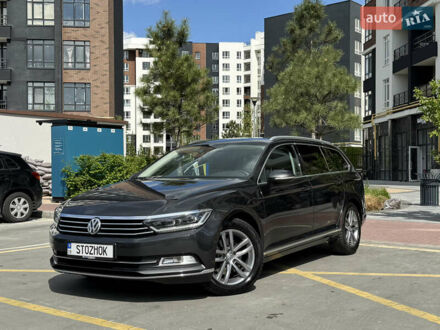 Фольксваген Пассат 2018 у Ирпене на Automoto.ua Сірий Фольксваген Пассат, об'ємом двигуна 1.97 л та пробігом 207 тис. км за 19999 $, фото 1 на Automoto.ua