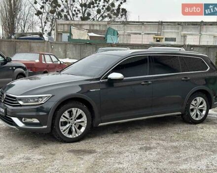 Серый Фольксваген Пассат, объемом двигателя 2 л и пробегом 198 тыс. км за 21500 $, фото 1 на Automoto.ua