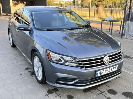 Серый Фольксваген Пассат, объемом двигателя 2 л и пробегом 139 тыс. км за 13500 $, фото 1 на Automoto.ua