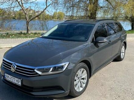 Фольксваген Пассат 2018 у Бердичеве на Automoto.ua Сірий Фольксваген Пассат, об'ємом двигуна 1.97 л та пробігом 260 тис. км за 17400 $, фото 1 на Automoto.ua