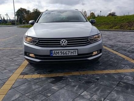 Фольксваген Пассат 2019 в Житомире на Automoto.ua Серый Фольксваген Пассат, объемом двигателя 1.97 л и пробегом 472 тыс. км за 15600 $, фото 1 на Automoto.ua