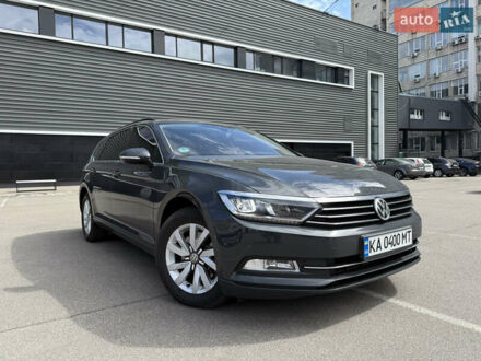 Фольксваген Пассат 2019 в Киеве на Automoto.ua Серый Фольксваген Пассат, объемом двигателя 1.97 л и пробегом 228 тыс. км за 20450 $, фото 1 на Automoto.ua