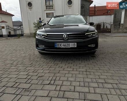 Фольксваген Пассат 2020 в Ужгороде на Automoto.ua Серый Фольксваген Пассат, объемом двигателя 1.97 л и пробегом 190 тыс. км за 20999 $, фото 1 на Automoto.ua