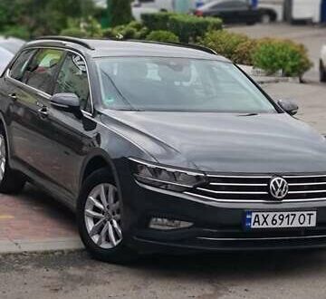 Фольксваген Пассат 2020 в Харькове на Automoto.ua Серый Фольксваген Пассат, объемом двигателя 1.97 л и пробегом 208 тыс. км за 23000 $, фото 1 на Automoto.ua