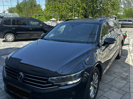 Фольксваген Пассат 2021 у Львові на Automoto.ua Сірий Фольксваген Пассат, об'ємом двигуна 1.98 л та пробігом 207 тис. км за 21500 $, фото 1 на Automoto.ua