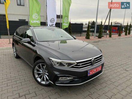 Сірий Фольксваген Пассат, об'ємом двигуна 2 л та пробігом 220 тис. км за 23975 $, фото 1 на Automoto.ua