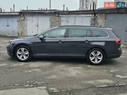 Серый Фольксваген Пассат, объемом двигателя 1.97 л и пробегом 220 тыс. км за 18500 $, фото 1 на Automoto.ua