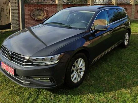 Фольксваген Пассат 2021 у Дубно на Automoto.ua Сірий Фольксваген Пассат, об'ємом двигуна 1.97 л та пробігом 198 тис. км за 21000 $, фото 1 на Automoto.ua