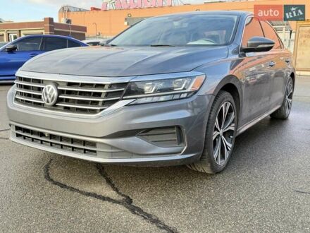 Серый Фольксваген Пассат, объемом двигателя 2 л и пробегом 155 тыс. км за 14000 $, фото 1 на Automoto.ua