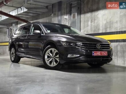 Сірий Фольксваген Пассат, об'ємом двигуна 2 л та пробігом 179 тис. км за 22990 $, фото 1 на Automoto.ua