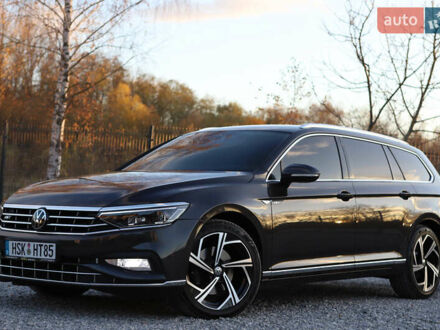 Серый Фольксваген Пассат, объемом двигателя 1.97 л и пробегом 65 тыс. км за 31900 $, фото 1 на Automoto.ua