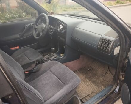 Синий Фольксваген Пассат, объемом двигателя 2 л и пробегом 450 тыс. км за 1900 $, фото 5 на Automoto.ua