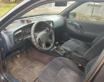 Синий Фольксваген Пассат, объемом двигателя 2 л и пробегом 450 тыс. км за 1900 $, фото 3 на Automoto.ua