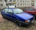 Синий Фольксваген Пассат, объемом двигателя 1.8 л и пробегом 420 тыс. км за 1900 $, фото 6 на Automoto.ua