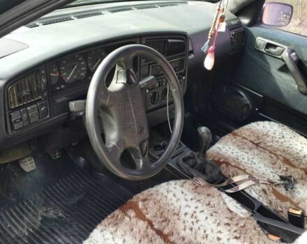 Синий Фольксваген Пассат, объемом двигателя 1.8 л и пробегом 200 тыс. км за 2000 $, фото 1 на Automoto.ua