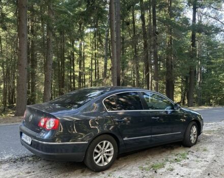 Синий Фольксваген Пассат, объемом двигателя 1.8 л и пробегом 300 тыс. км за 6100 $, фото 2 на Automoto.ua