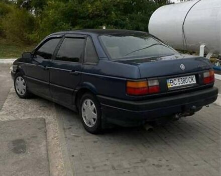 Синій Фольксваген Пассат, об'ємом двигуна 1.8 л та пробігом 270 тис. км за 1900 $, фото 3 на Automoto.ua