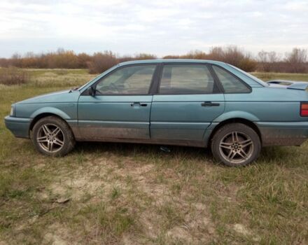 Синий Фольксваген Пассат, объемом двигателя 1.8 л и пробегом 600 тыс. км за 1500 $, фото 2 на Automoto.ua