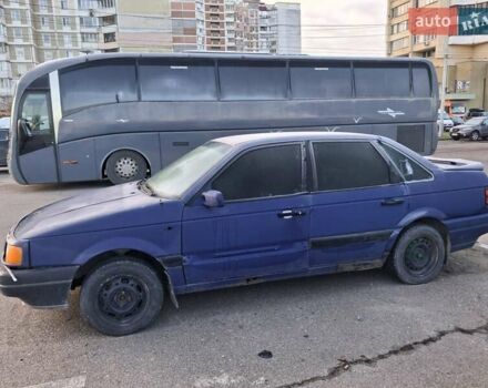 Синий Фольксваген Пассат, объемом двигателя 1.78 л и пробегом 200 тыс. км за 1100 $, фото 3 на Automoto.ua