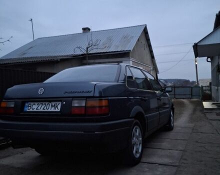 Синий Фольксваген Пассат, объемом двигателя 1.8 л и пробегом 320 тыс. км за 2200 $, фото 4 на Automoto.ua