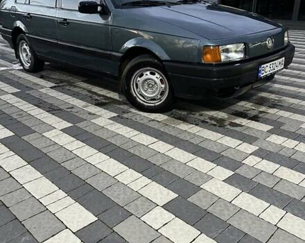 Синий Фольксваген Пассат, объемом двигателя 1.8 л и пробегом 420 тыс. км за 1800 $, фото 1 на Automoto.ua