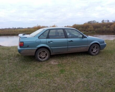 Синий Фольксваген Пассат, объемом двигателя 1.8 л и пробегом 600 тыс. км за 1500 $, фото 3 на Automoto.ua