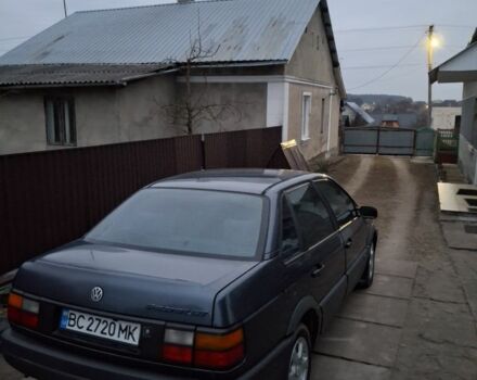 Синий Фольксваген Пассат, объемом двигателя 1.8 л и пробегом 320 тыс. км за 2200 $, фото 3 на Automoto.ua