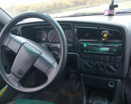 Синий Фольксваген Пассат, объемом двигателя 1.8 л и пробегом 600 тыс. км за 1500 $, фото 5 на Automoto.ua