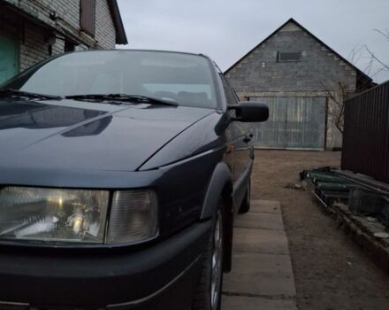 Синий Фольксваген Пассат, объемом двигателя 1.8 л и пробегом 320 тыс. км за 2200 $, фото 2 на Automoto.ua