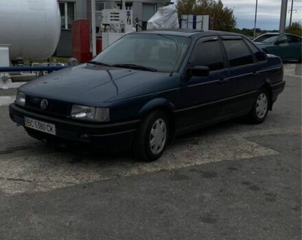 Синій Фольксваген Пассат, об'ємом двигуна 1.8 л та пробігом 270 тис. км за 1900 $, фото 2 на Automoto.ua