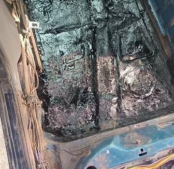 Синий Фольксваген Пассат, объемом двигателя 1.8 л и пробегом 300 тыс. км за 1999 $, фото 18 на Automoto.ua