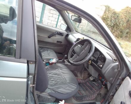 Синий Фольксваген Пассат, объемом двигателя 1.8 л и пробегом 347 тыс. км за 970 $, фото 5 на Automoto.ua